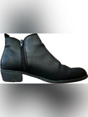 Black leather Ankle Boots with side zipper. Women’s size 8.5